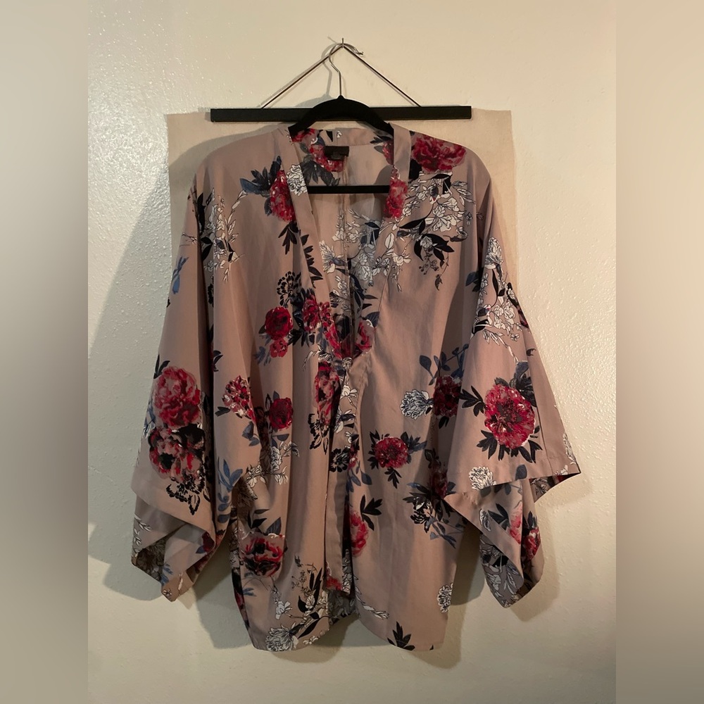 Wet Seal Floral Kimono